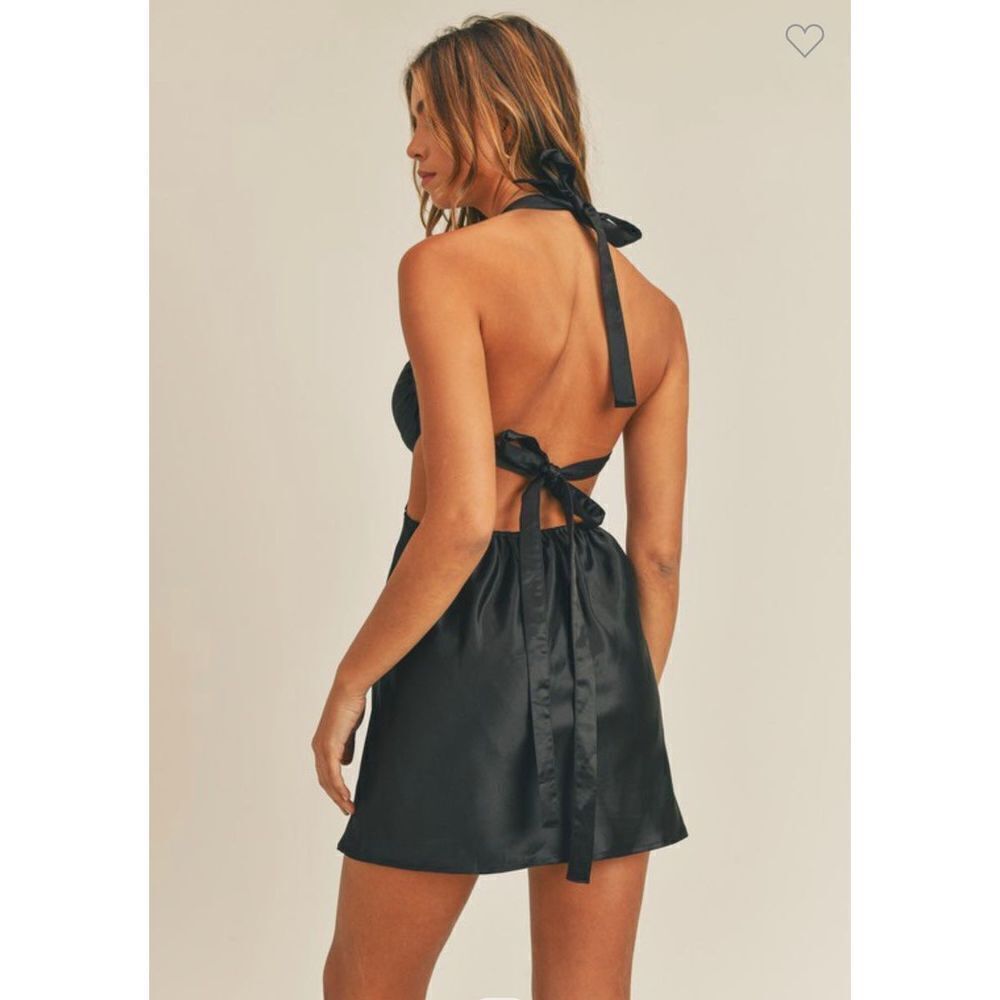 ✨Mable SATIN OPEN O-RING MINI DRESS✨